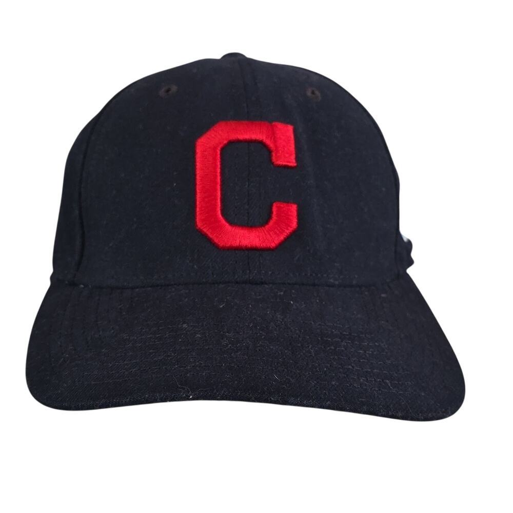 New Era Cleveland Indians Guardians Navy Blue Baseball Cap with Red C Logo